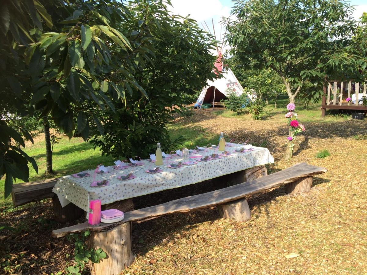 Plush Tents Yurt Village Chichester Luaran gambar