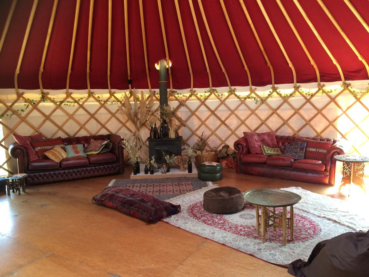 Plush Tents Yurt Village Chichester Luaran gambar