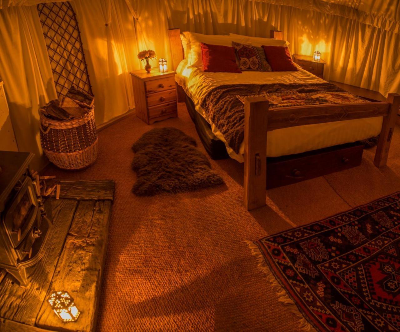 Plush Tents Yurt Village Chichester Luaran gambar