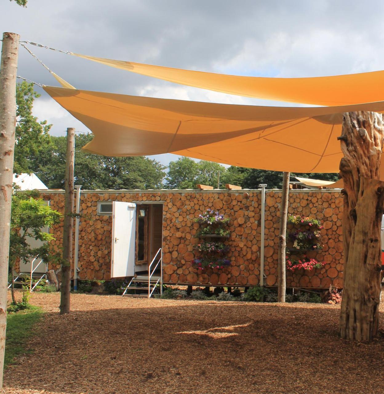 Plush Tents Yurt Village Chichester Luaran gambar