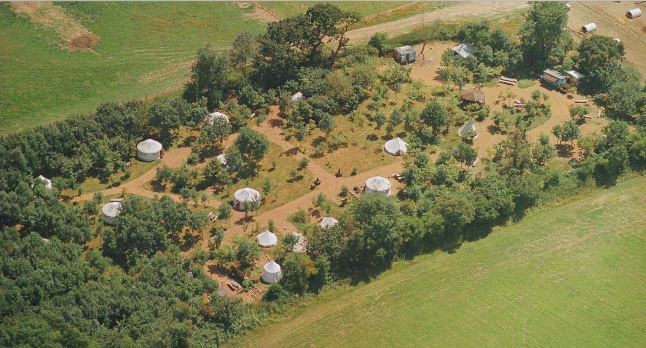 Plush Tents Yurt Village Chichester Luaran gambar