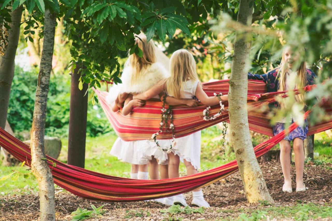 Plush Tents Yurt Village Chichester Luaran gambar